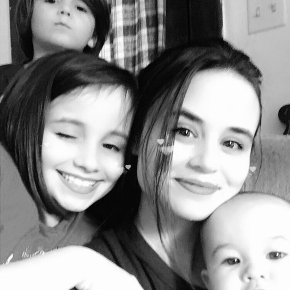 Meet your Posher, Kelsey - Picture 1 of 1